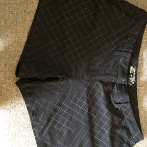 Nike Shorts - Shots golf woman size 10 Nike Shorts - Shots golf woman size 10